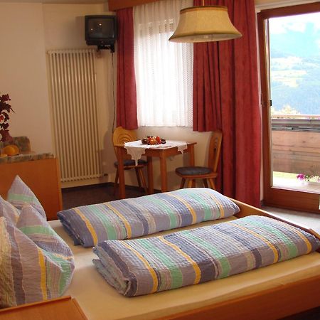 Gasthof Hotel Woehrmaurer เฟลด์ทูร์นส์ ภายนอก รูปภาพ