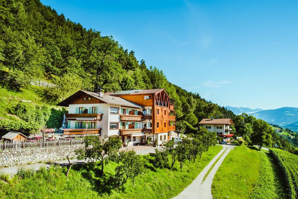 Gasthof Hotel Woehrmaurer เฟลด์ทูร์นส์ ภายนอก รูปภาพ