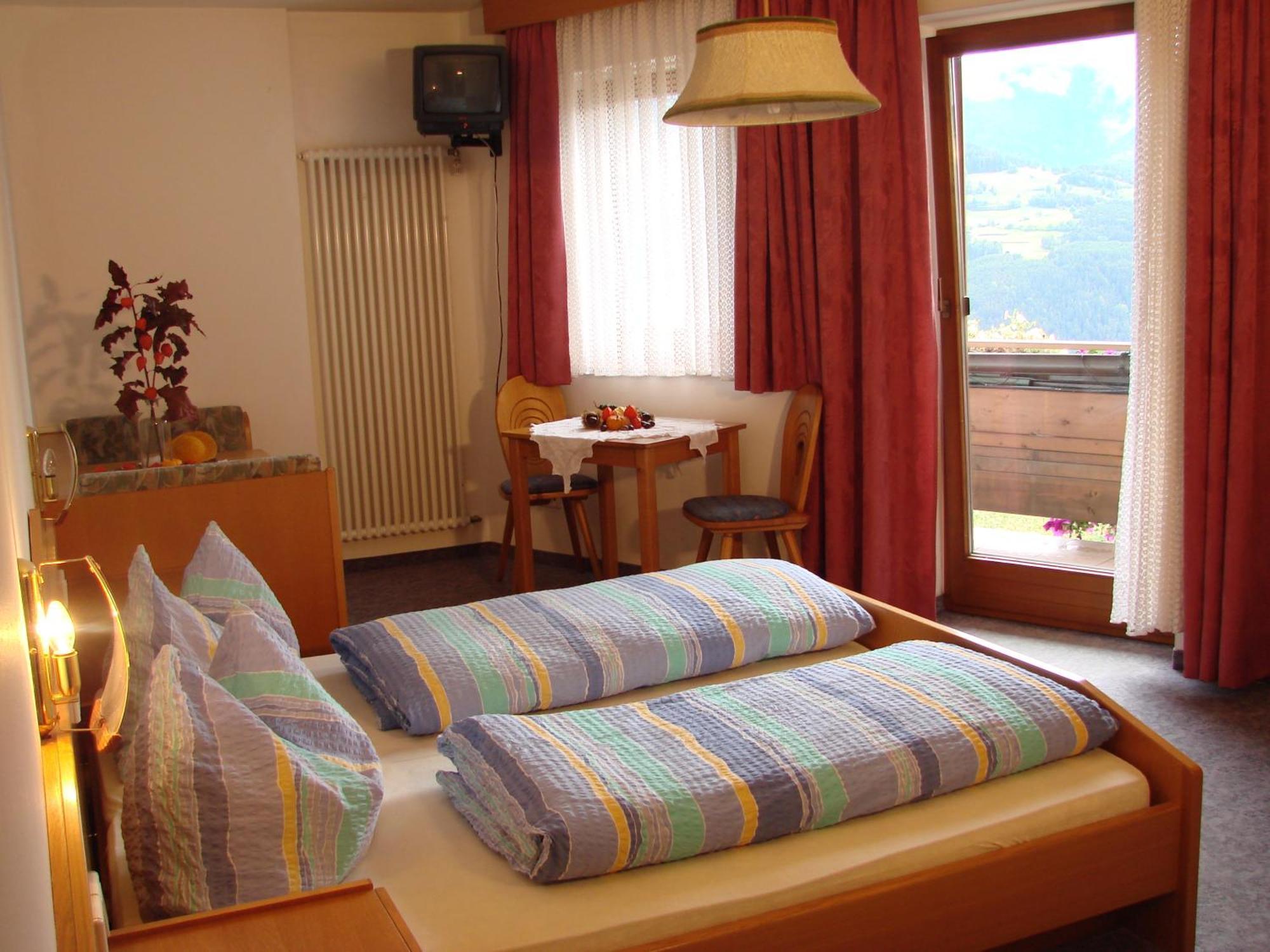 Gasthof Hotel Woehrmaurer เฟลด์ทูร์นส์ ภายนอก รูปภาพ