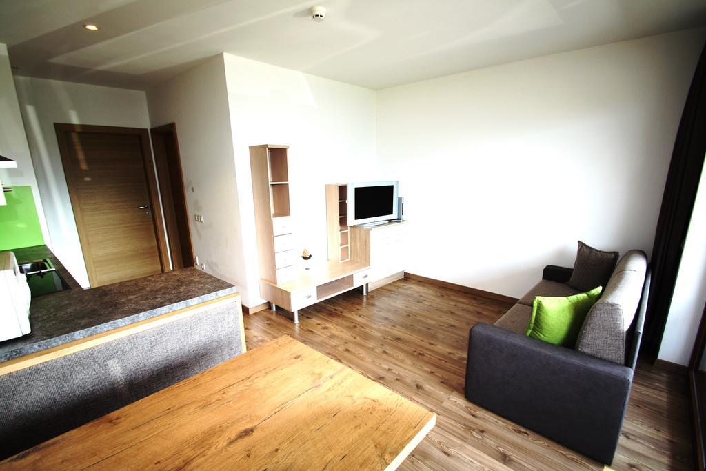 Gasthof Hotel Woehrmaurer เฟลด์ทูร์นส์ ภายนอก รูปภาพ