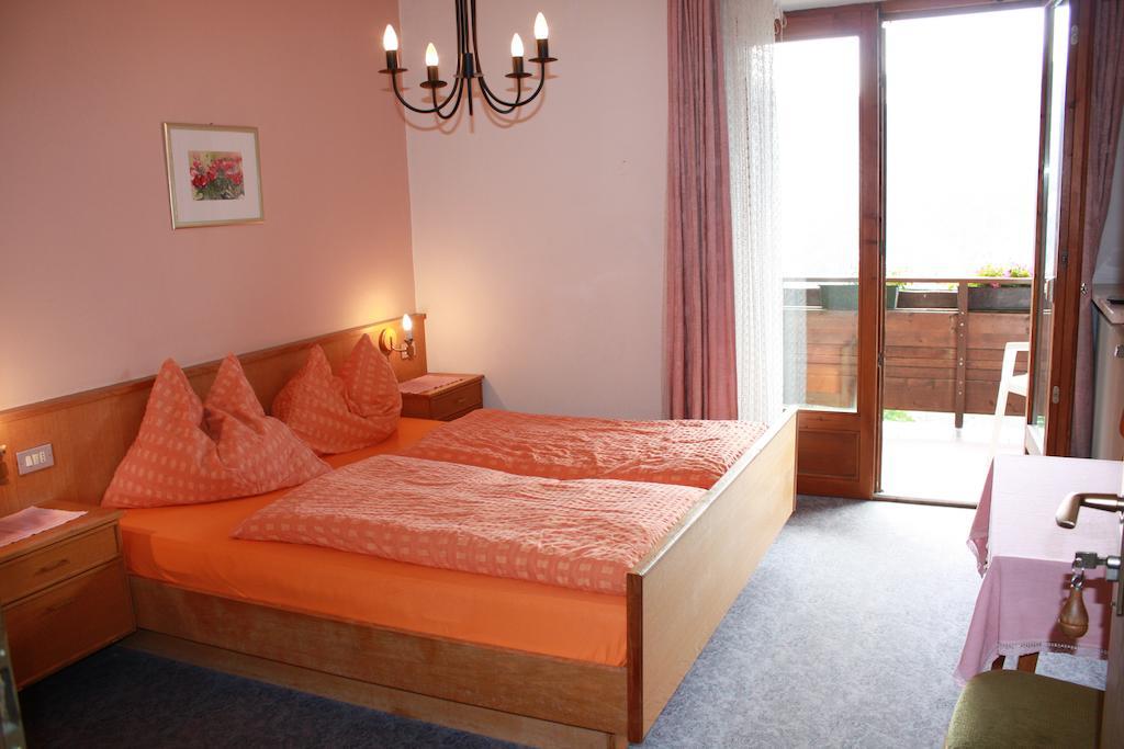 Gasthof Hotel Woehrmaurer เฟลด์ทูร์นส์ ห้อง รูปภาพ